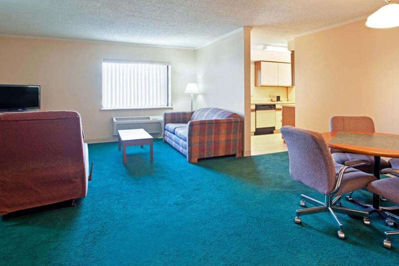 Norwood Inn & Suites Indianapolis East Post Drive Eksteriør billede