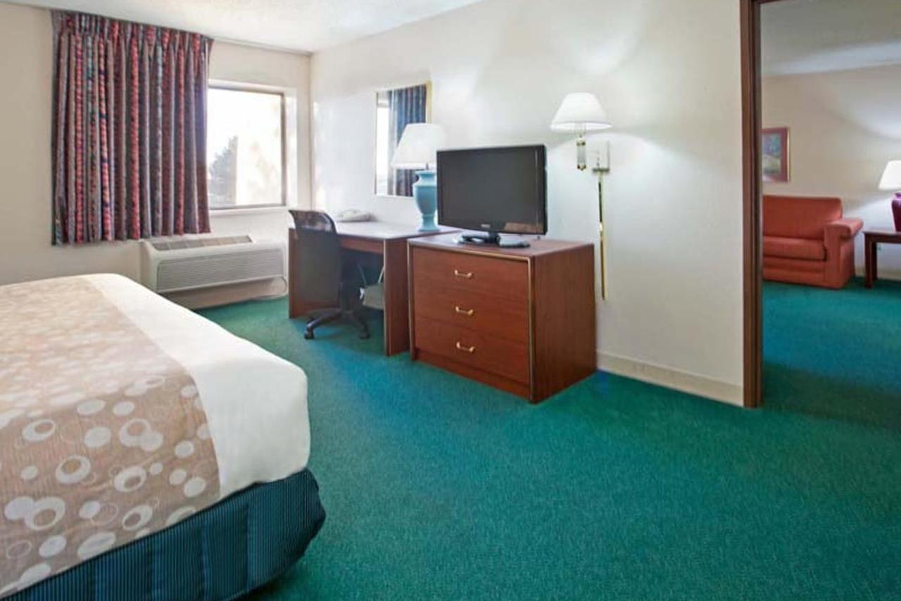 Norwood Inn & Suites Indianapolis East Post Drive Eksteriør billede